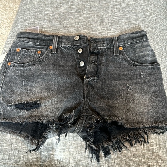 Levi's 501 Cut-Off Jean Shorts Women's Black Button Fly Mid Rise Distres… - Picture 1 of 12